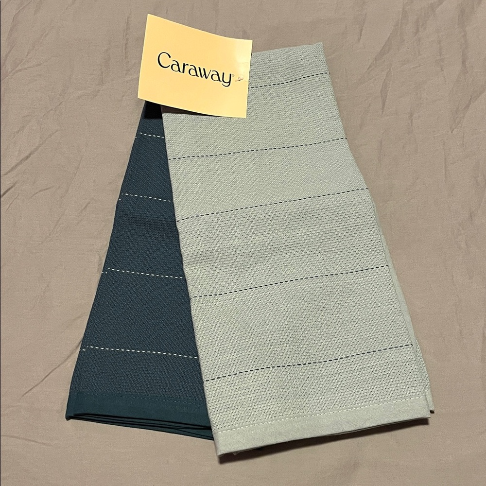Caraway Kitchen Towels Set in light and dark green